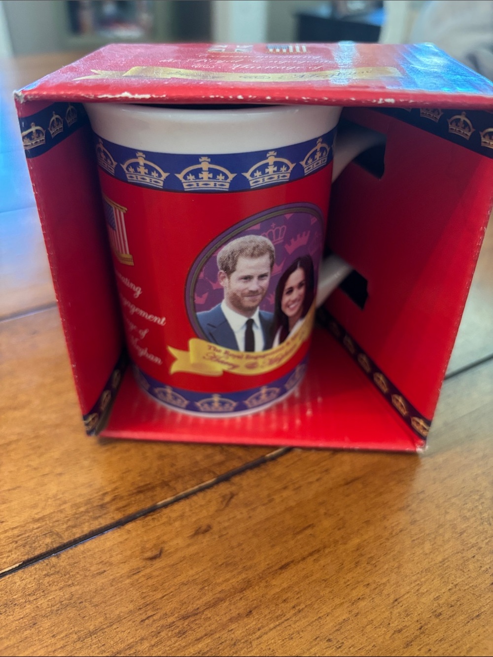Commemorative Red Party Favor Box – Harry & Meghan